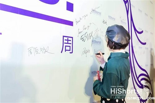 C:\Users\v\Desktop\电影节新闻稿\颁奖典礼红毯.jpg